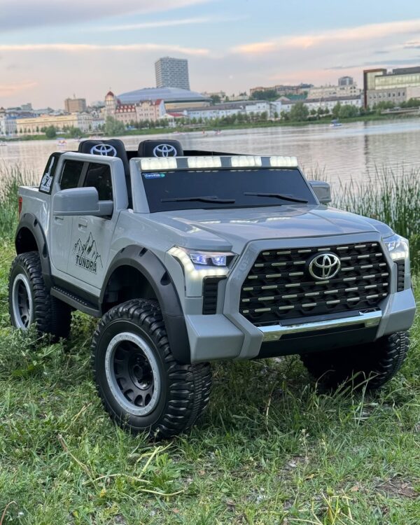 Toyota Hilux - Image 2