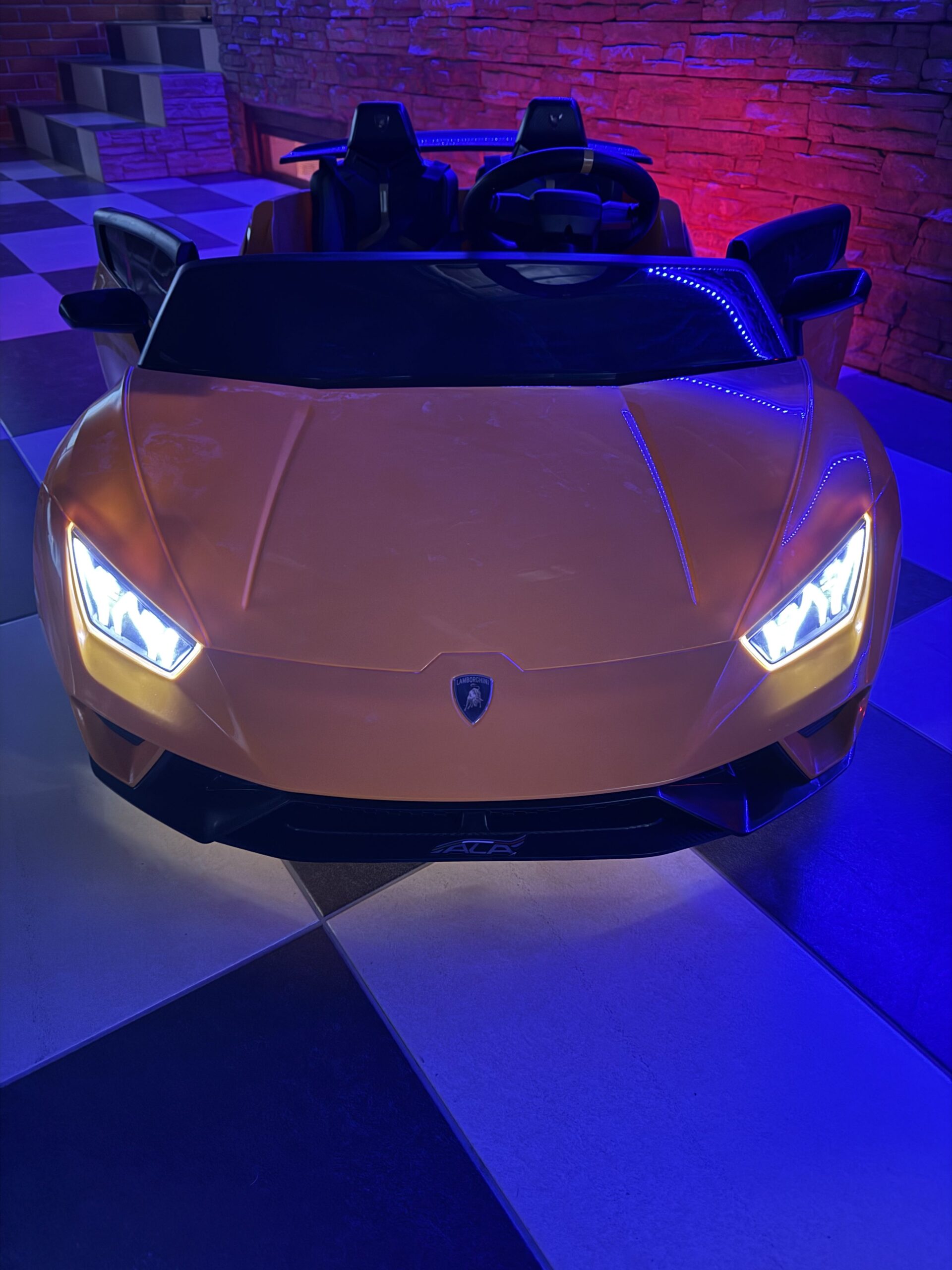 Lamborghini Revuelto 4x4 Premium - Image 9