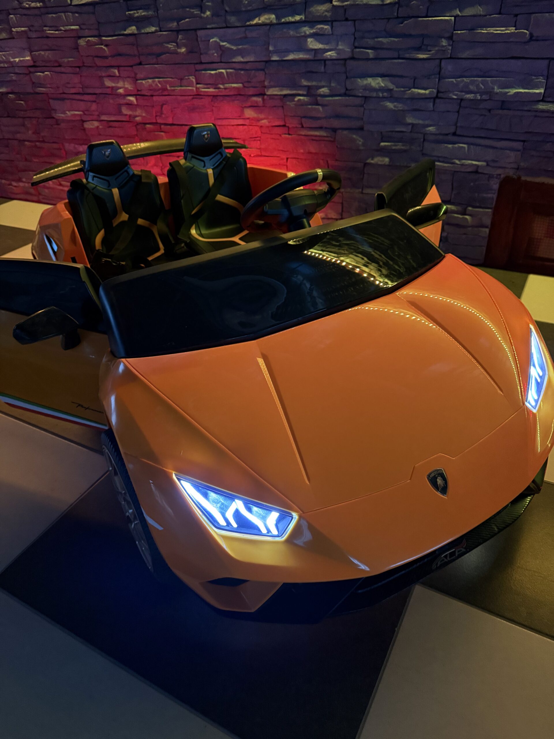 Lamborghini Revuelto 4x4 Premium - Image 14