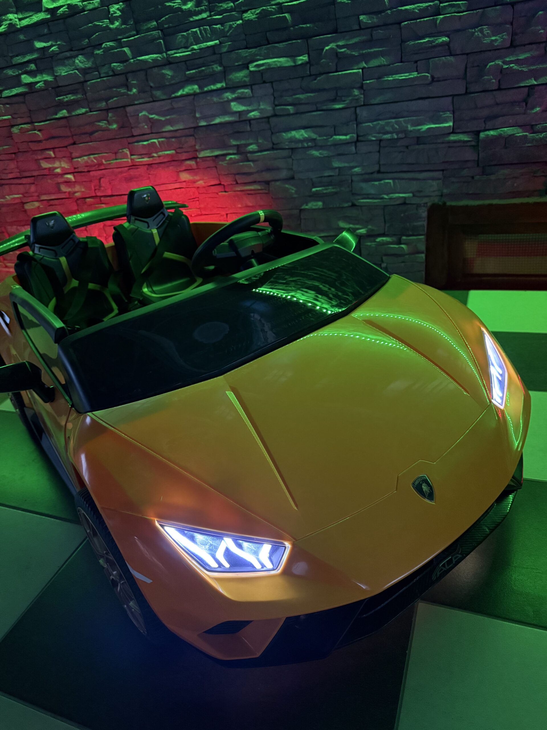 Lamborghini Revuelto 4x4 Premium - Image 16